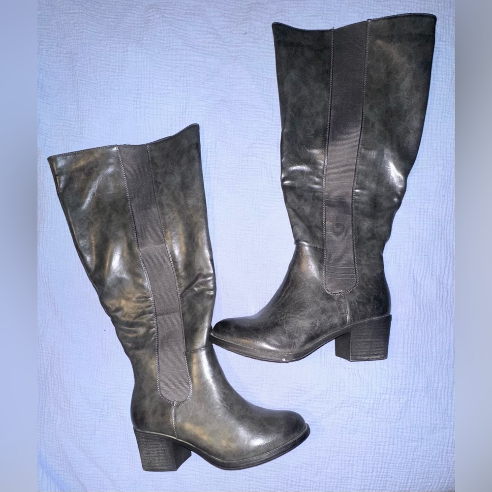 New Torrid Knee high Boots